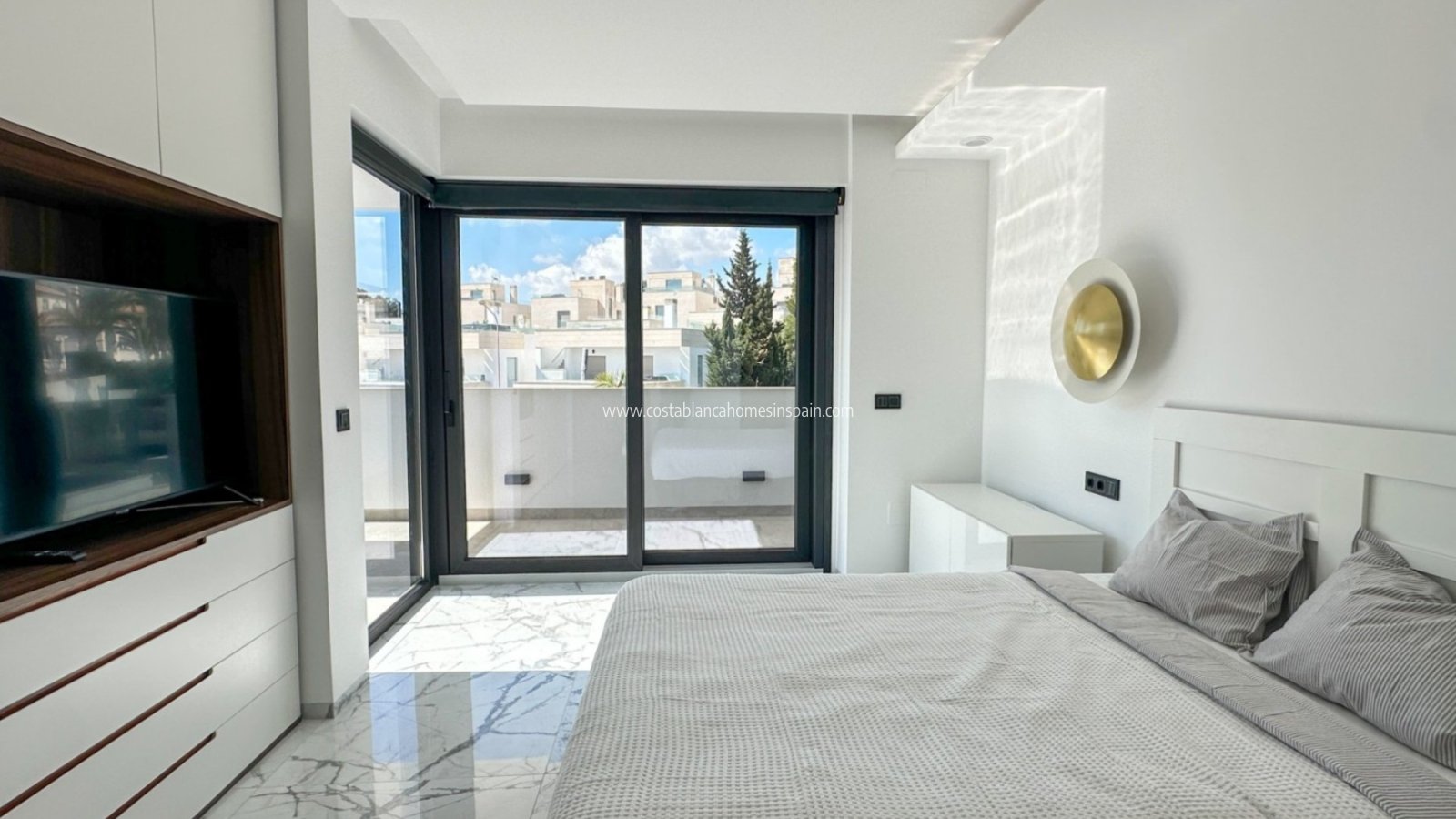 Resale - Detached Villa - Villamartin