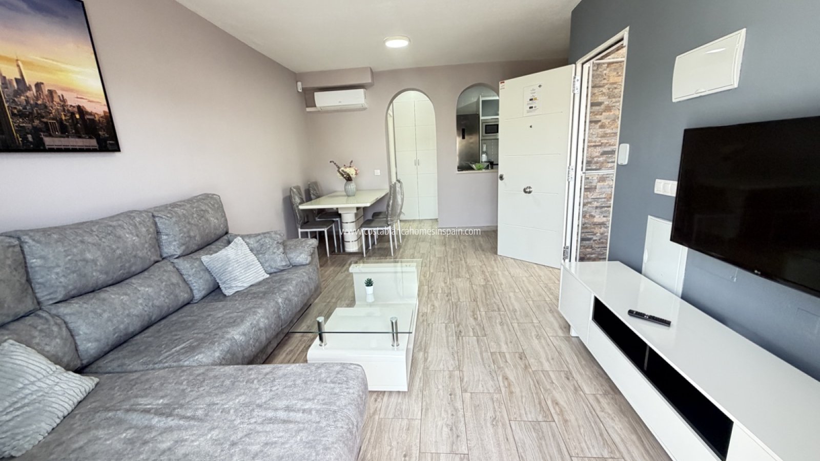 Resale - Detached Villa - Villamartin