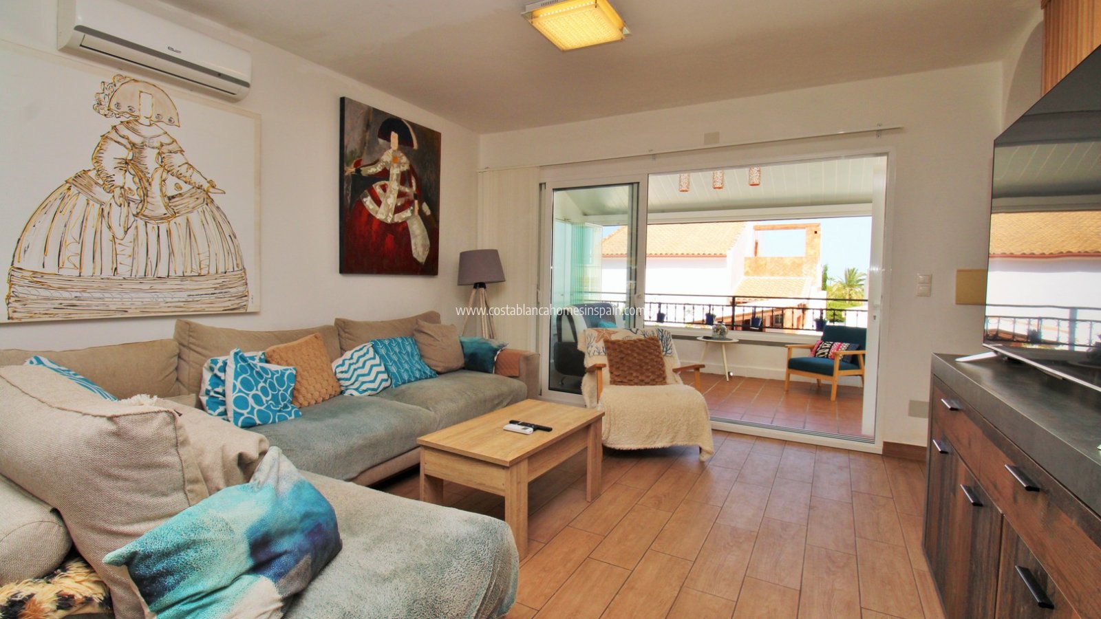 Resale - Detached Villa - Villamartin