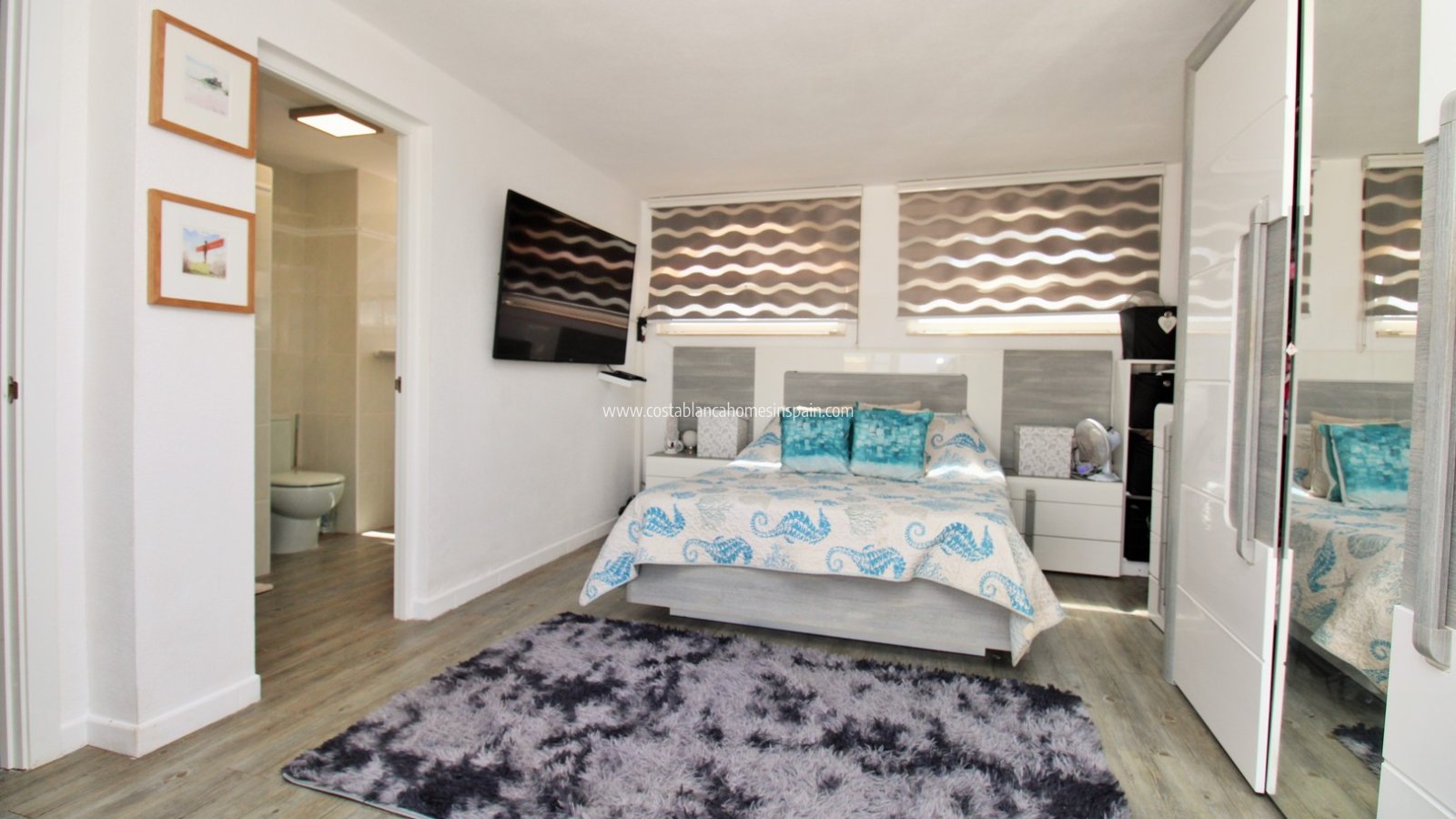 Resale - Detached Villa - Villamartin