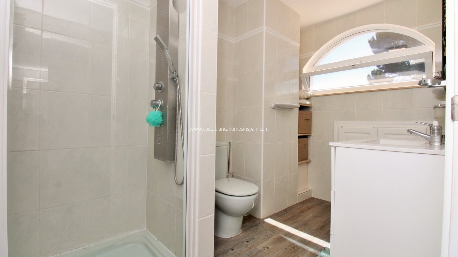 Resale - Detached Villa - Villamartin