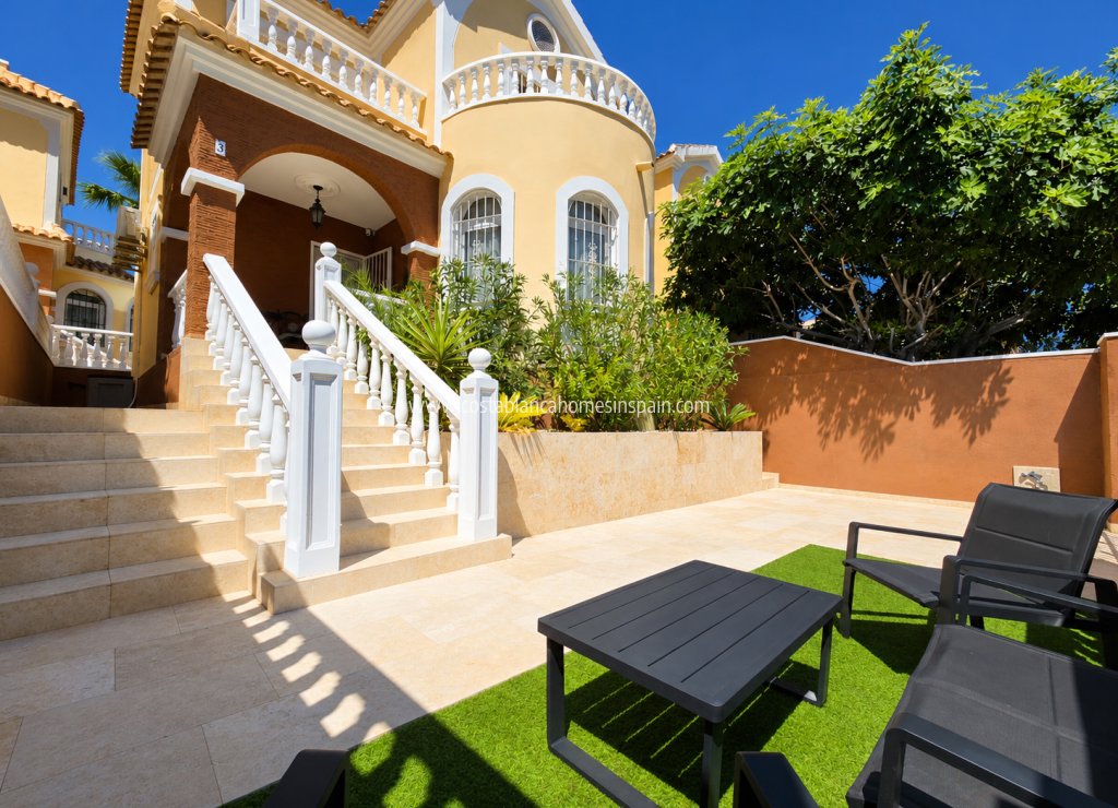 Resale - Detached Villa - Villamartin