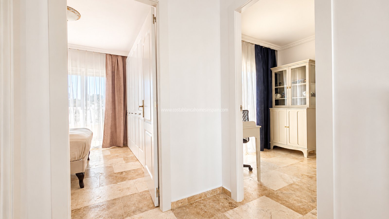Resale - Detached Villa - Villamartin