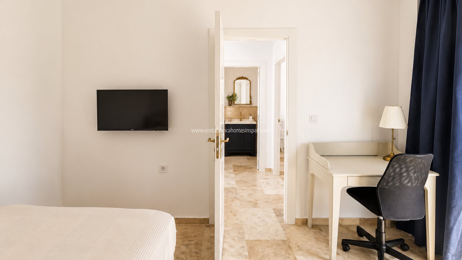 Resale - Detached Villa - Villamartin
