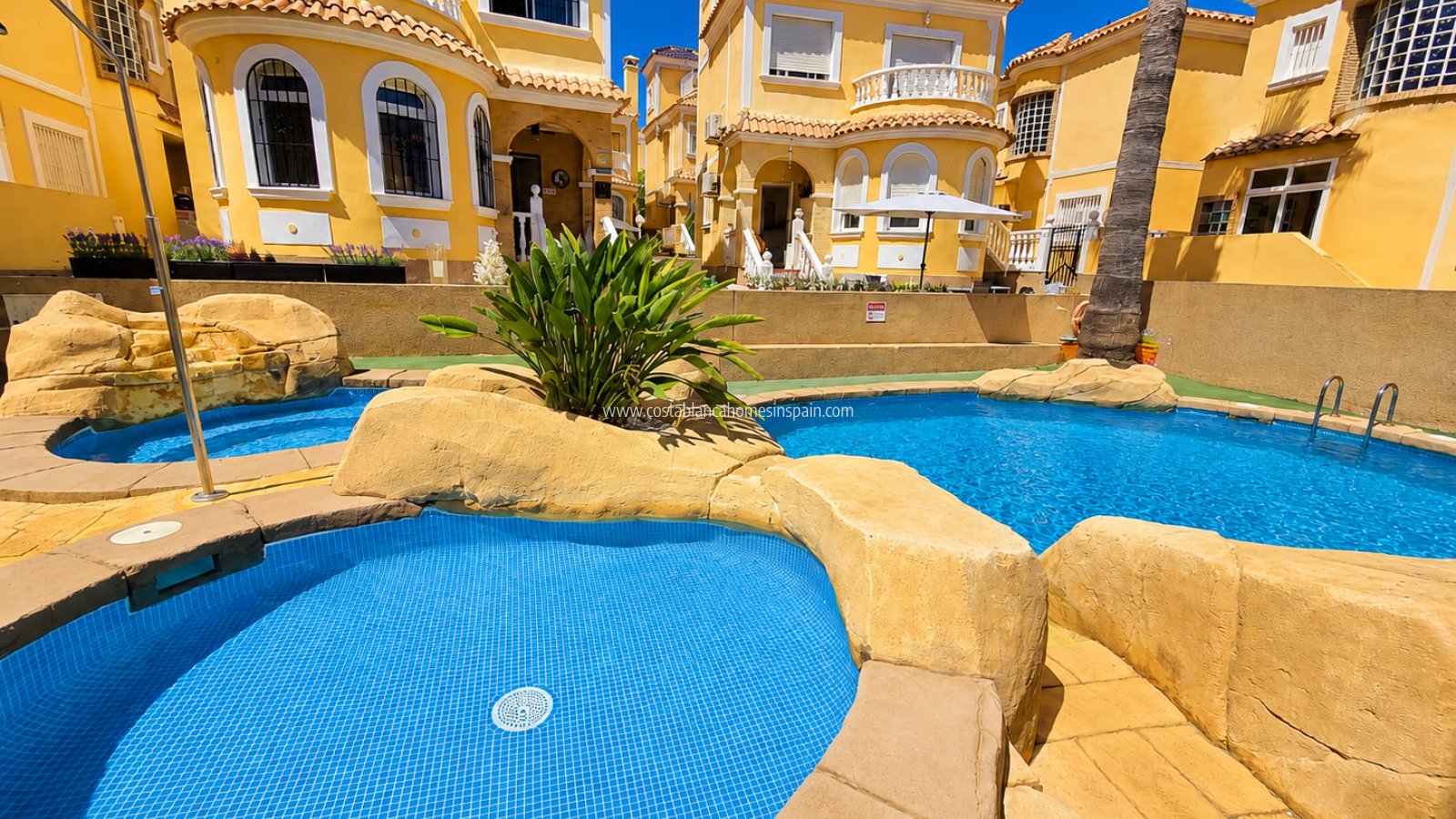 Resale - Detached Villa - Villamartin
