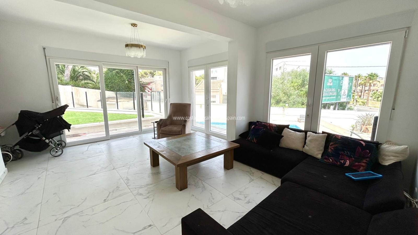 Resale - Detached Villa - Villamartin