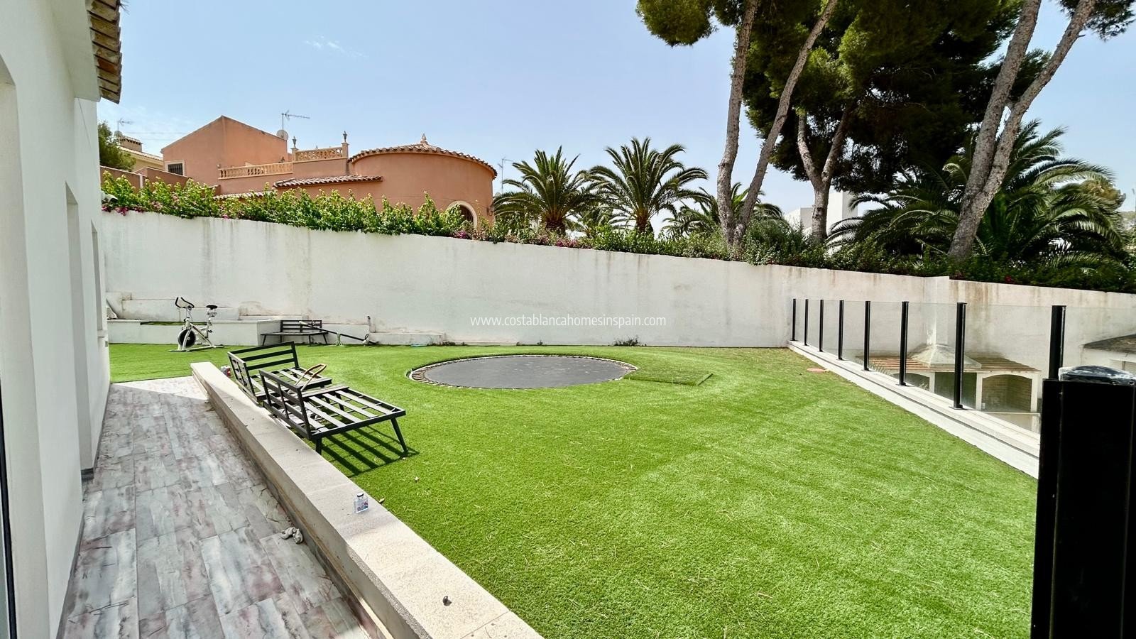 Resale - Detached Villa - Villamartin