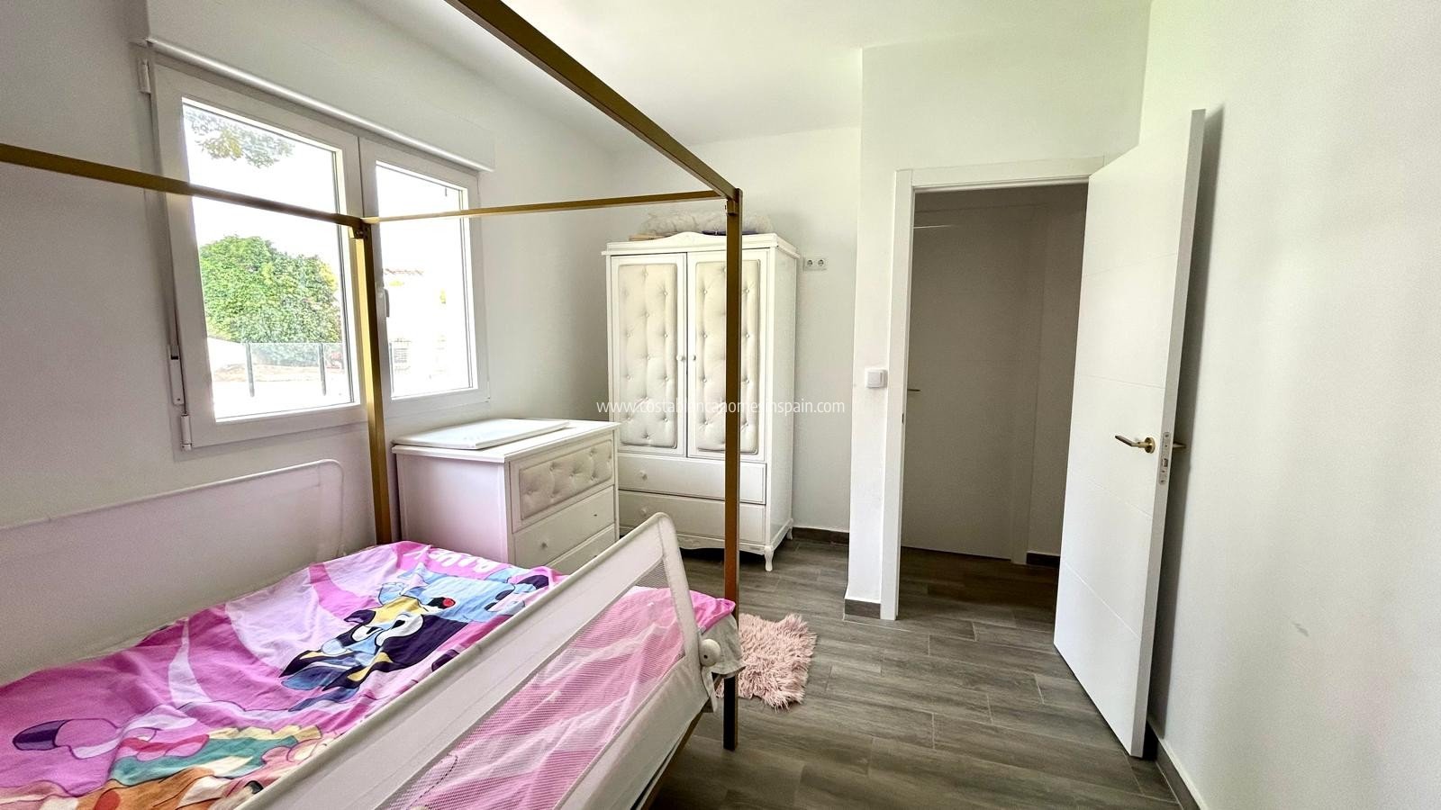 Resale - Detached Villa - Villamartin