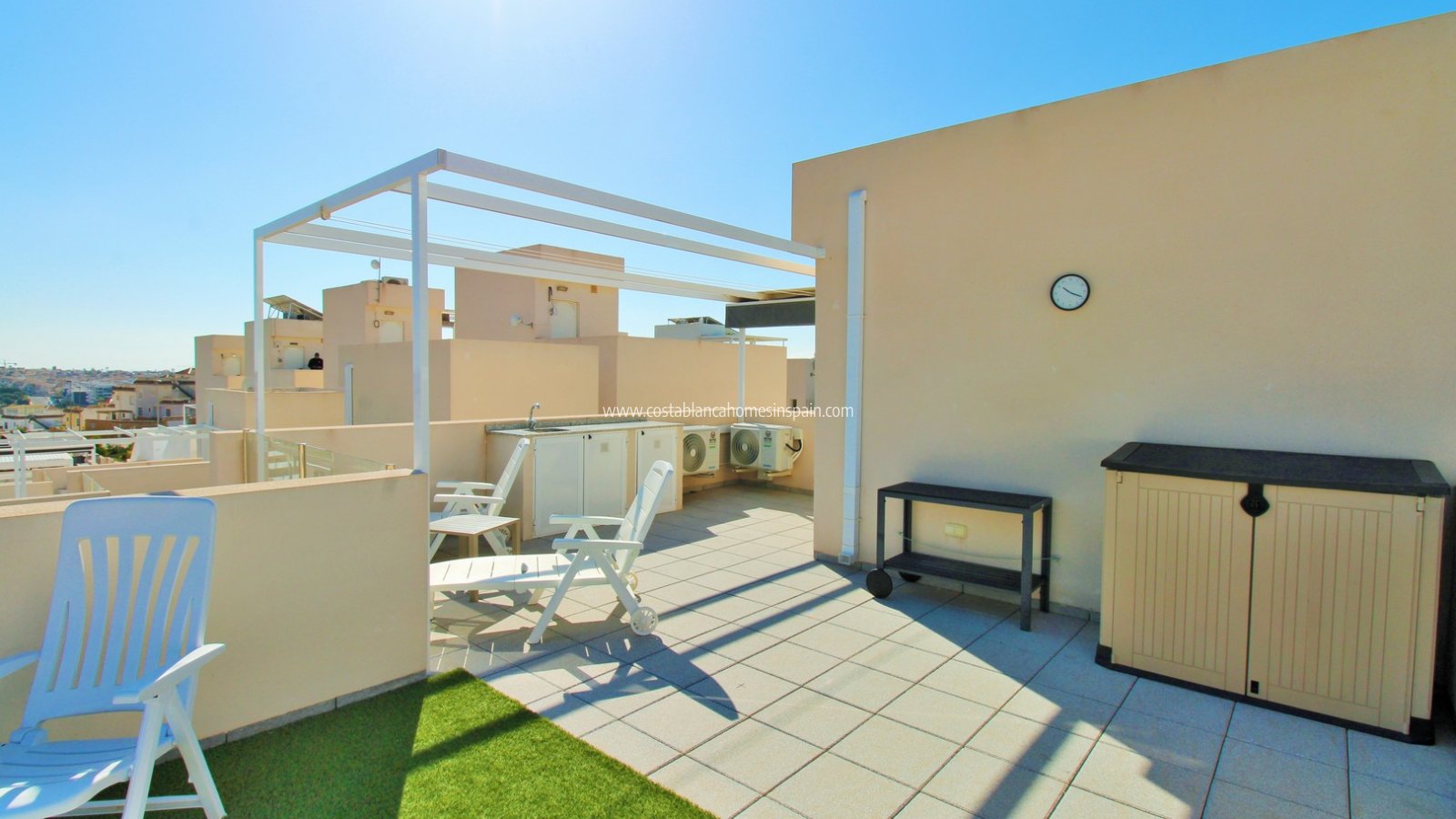 Resale - Detached Villa - Villamartin