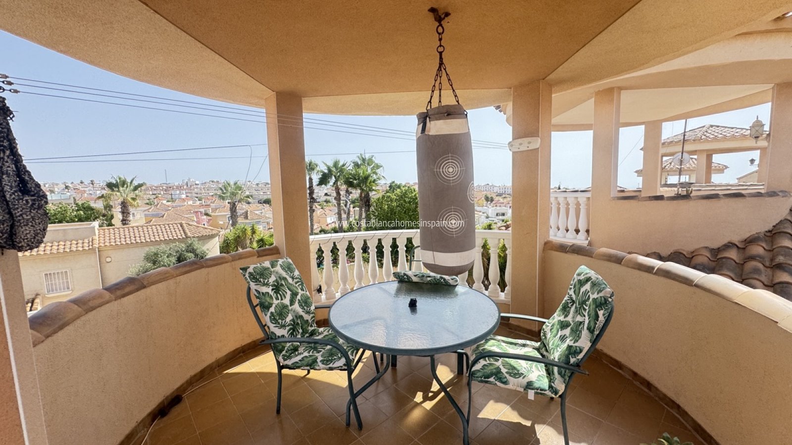 Resale - Detached Villa - Villamartin