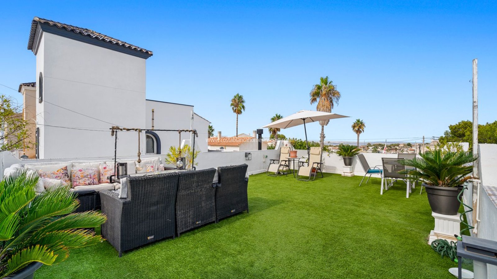 Resale - Detached Villa - Villamartin