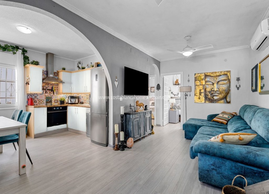 Resale - Detached Villa - Villamartin