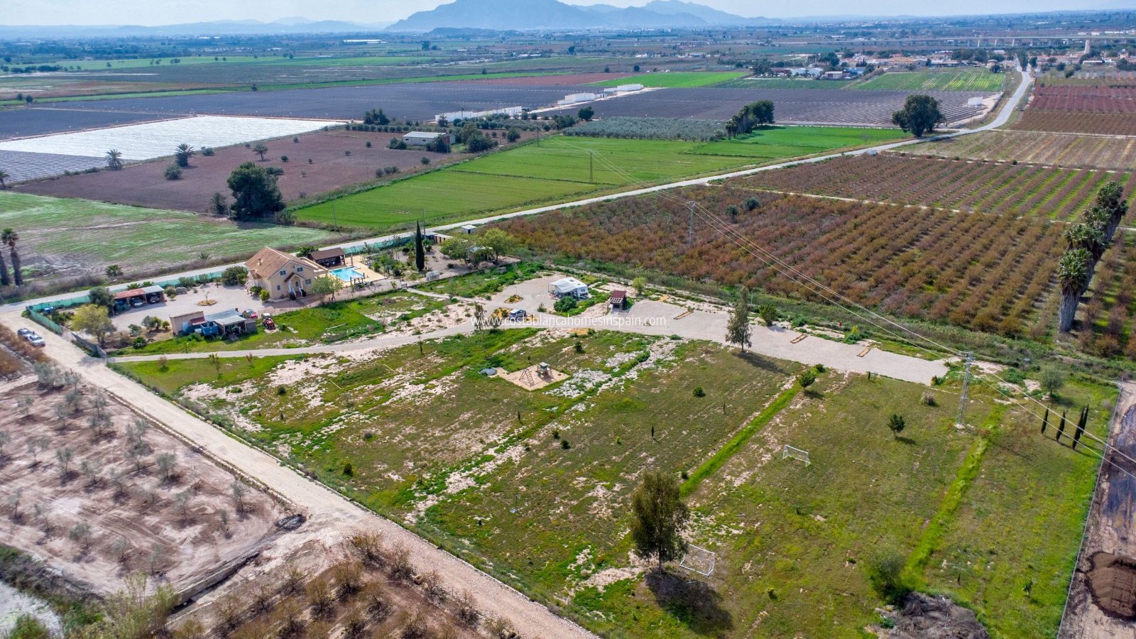 Resale - Finca - Crevillente