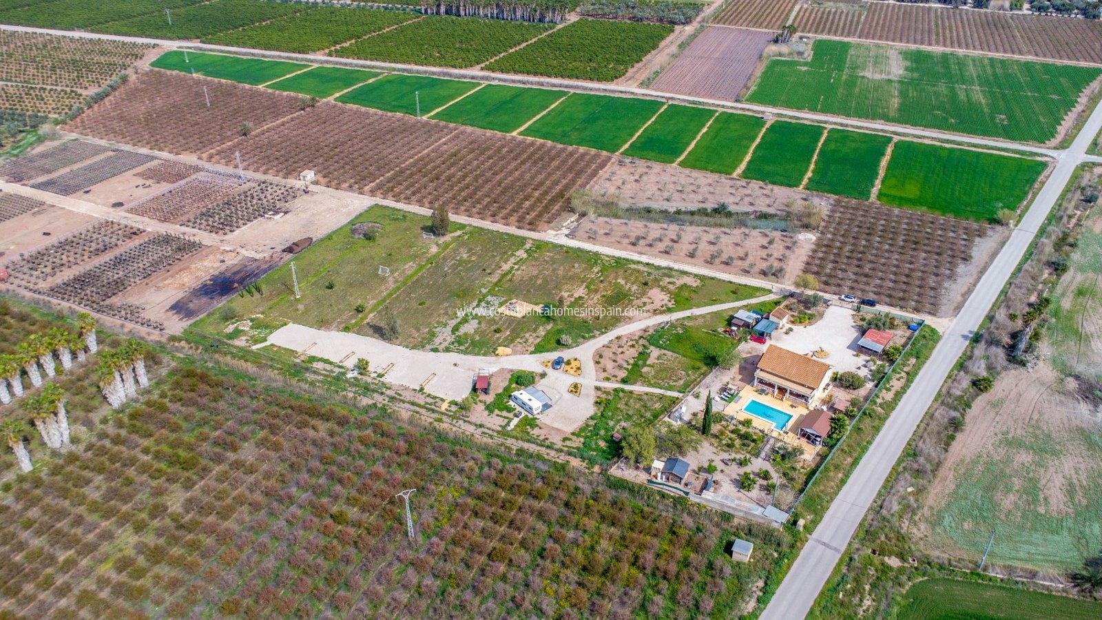 Resale - Finca - Crevillente