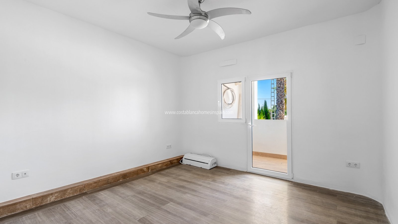 Resale - Finca - Los Montesinos - La herrada
