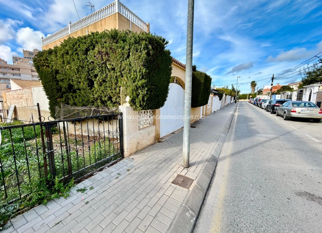 Resale - Plot - Torrevieja - Nueva Torrevieja - Aguas Nuevas