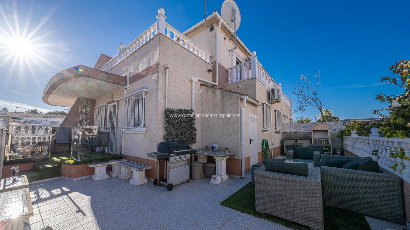 Resale - Semi - Detached Villa - Cabo Roig - La Regia