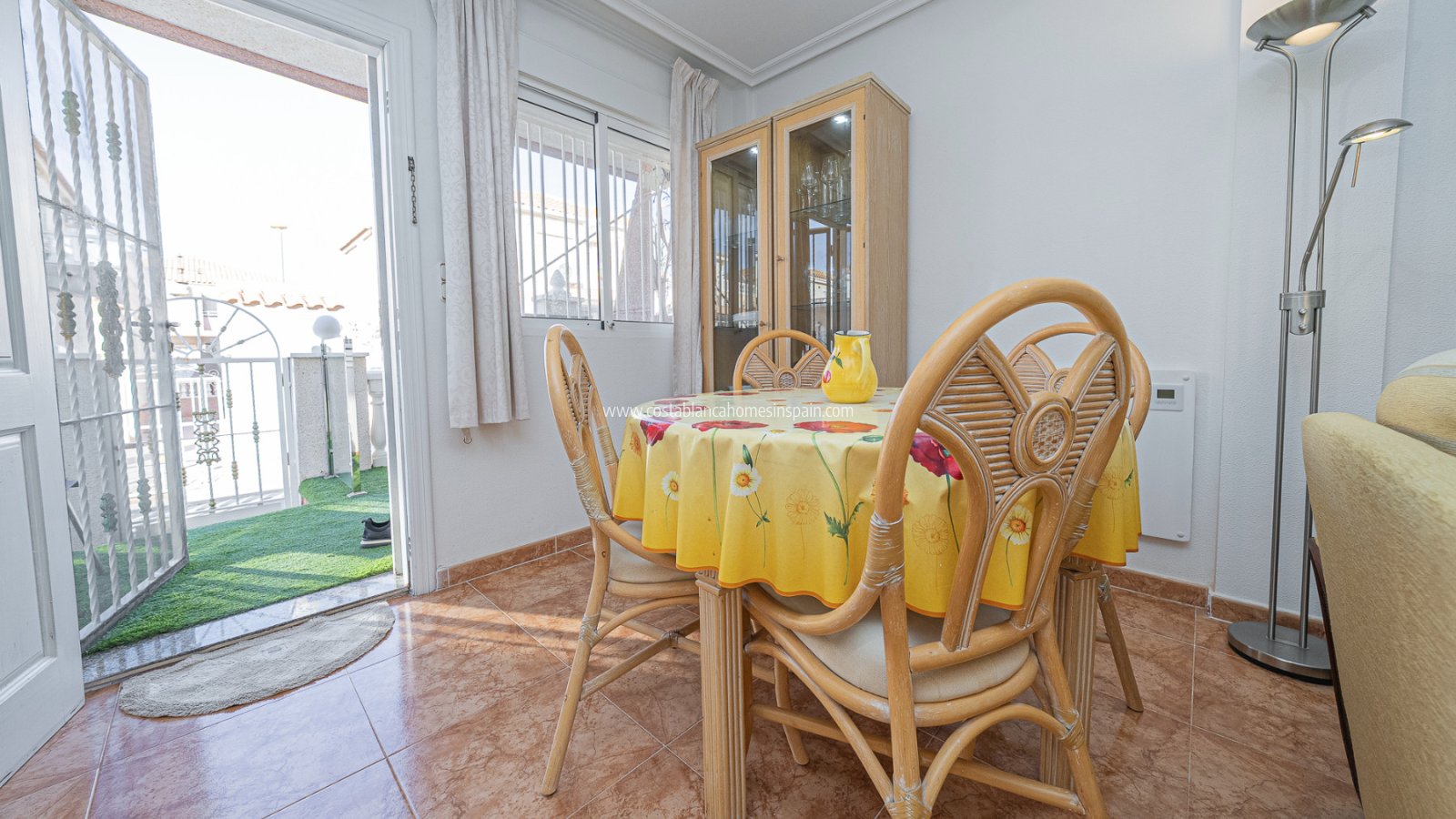 Resale - Semi - Detached Villa - Cabo Roig - La Regia