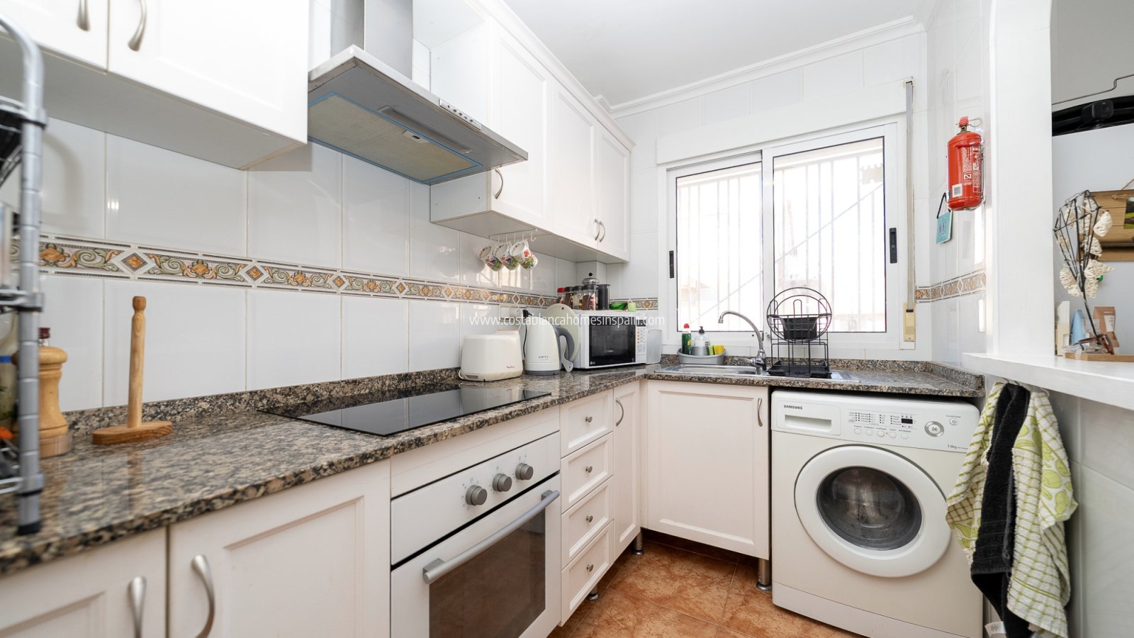Resale - Semi - Detached Villa - Cabo Roig - La Regia