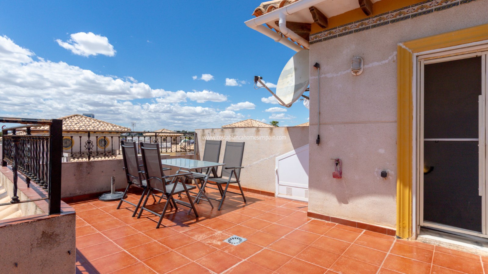 Resale - Semi - Detached Villa - Orihuela Costa - La Zenia
