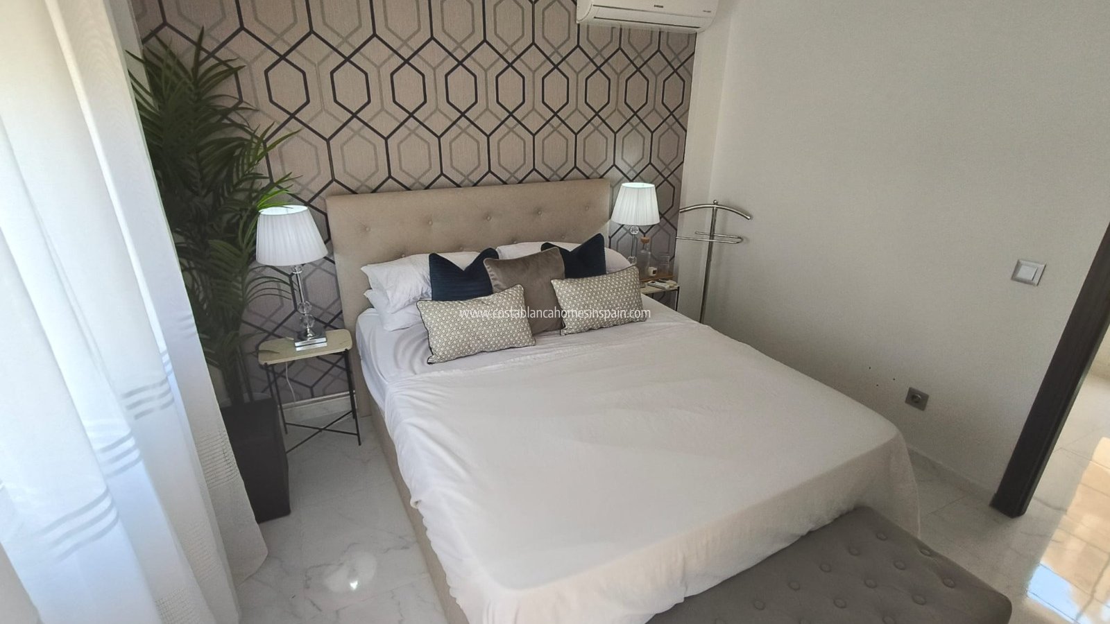 Resale - Semi - Detached Villa - Playa Flamenca - Costa Blanca South