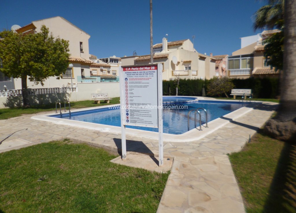 Resale - Semi - Detached Villa - Playa Flamenca - Orihuela Costa