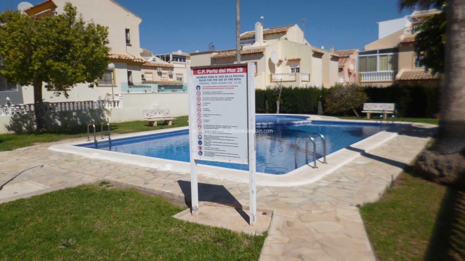 Resale - Semi - Detached Villa - Playa Flamenca - Orihuela Costa
