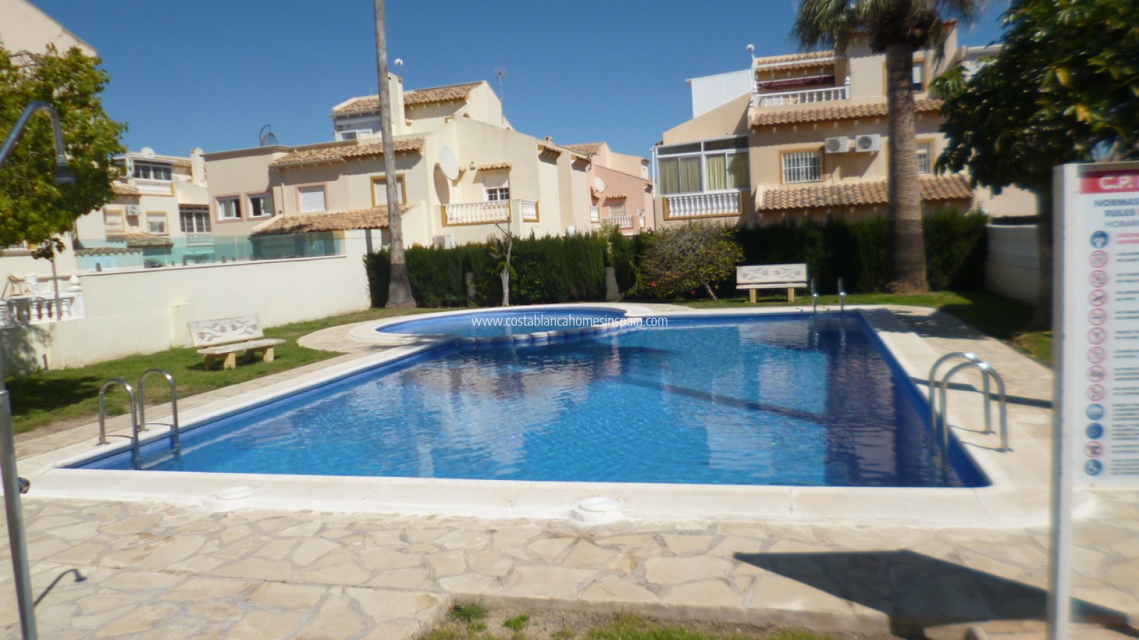 Resale - Semi - Detached Villa - Playa Flamenca - Orihuela Costa
