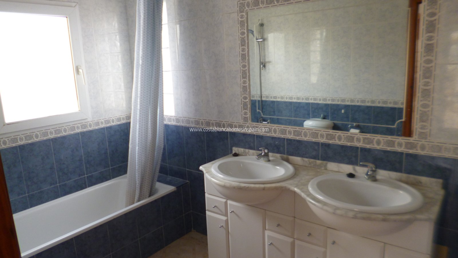 Resale - Semi - Detached Villa - Playa Flamenca - Orihuela Costa