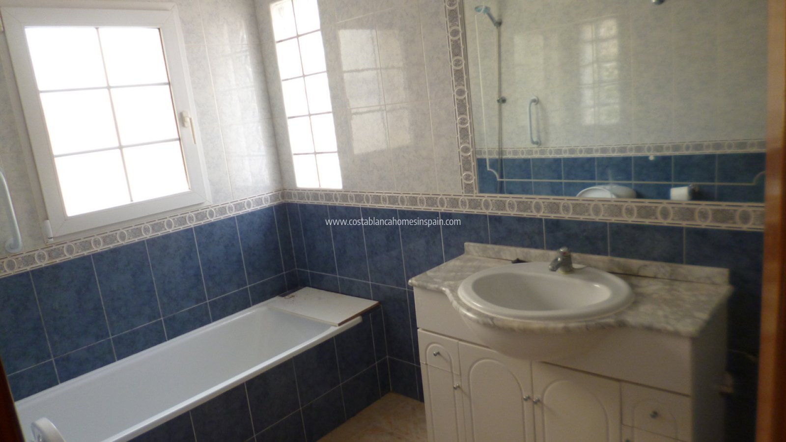 Resale - Semi - Detached Villa - Playa Flamenca - Orihuela Costa