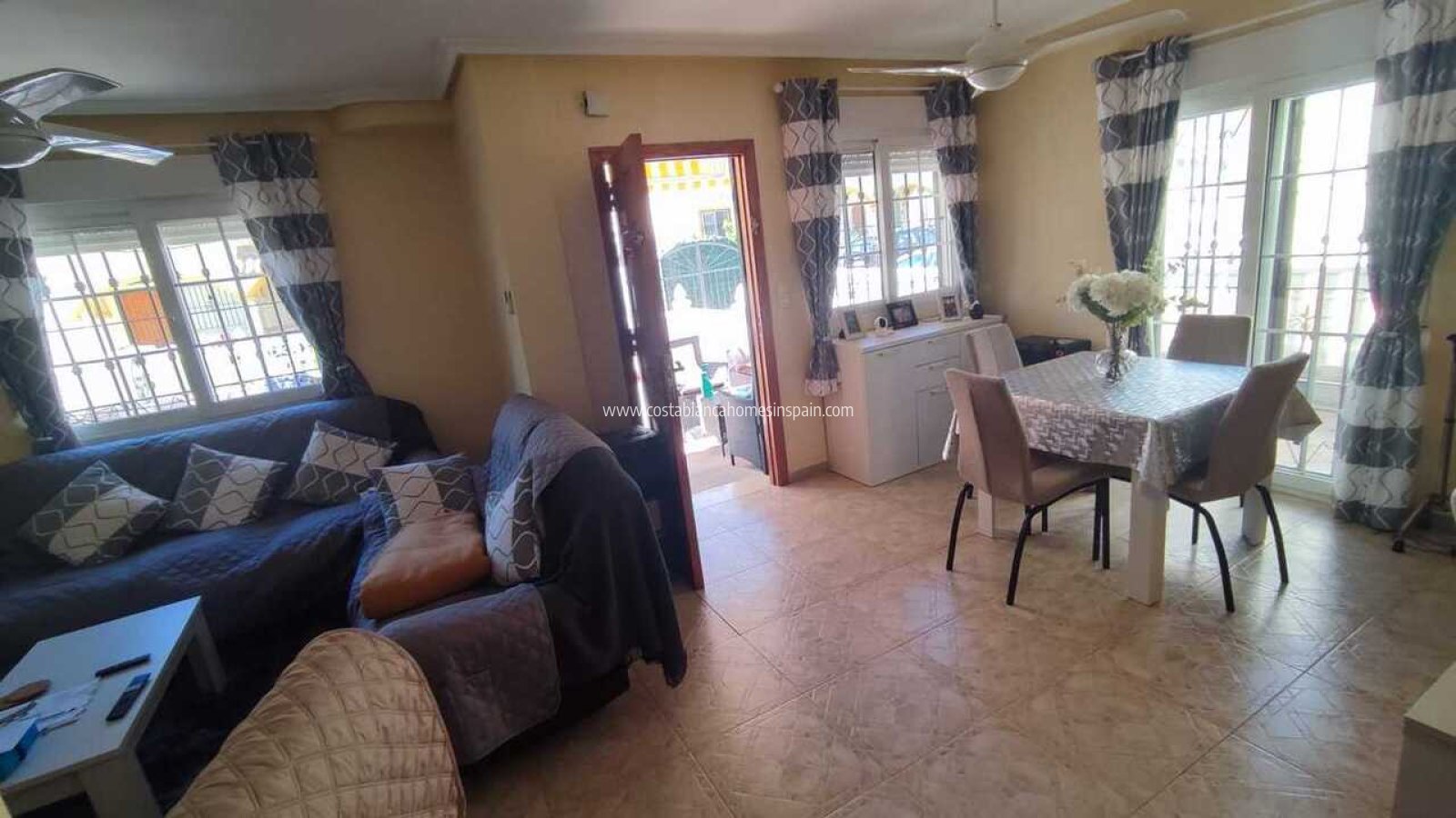 Resale - Semi - Detached Villa - Playa Flamenca - Play Flamenca