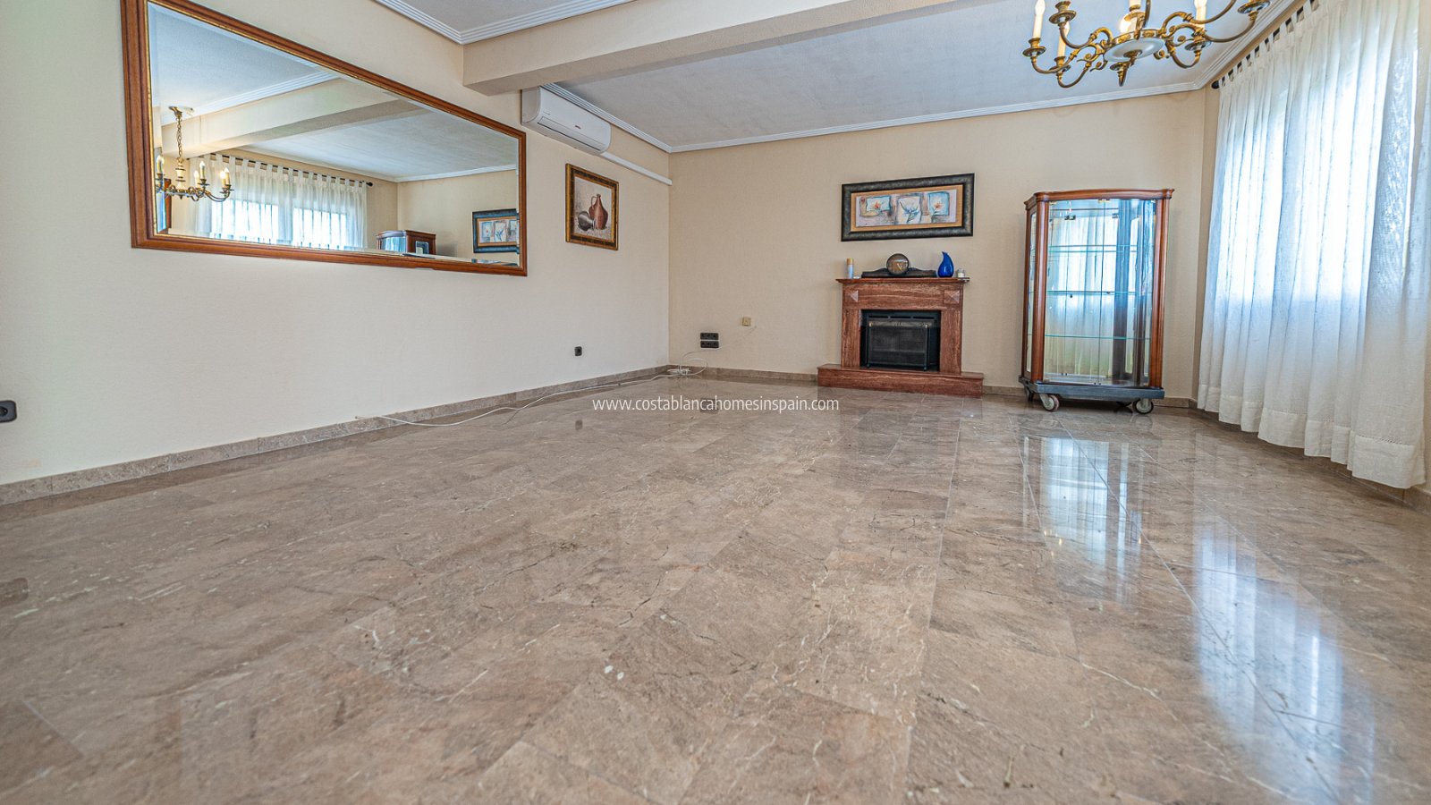 Resale - Semi - Detached Villa - Torrevieja - El Chaparral