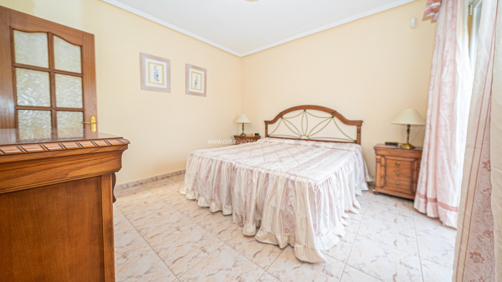 Resale - Semi - Detached Villa - Torrevieja - El Chaparral