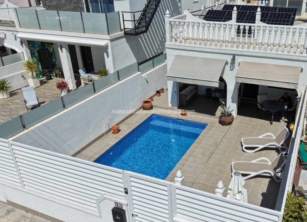 Resale - Semi - Detached Villa - Villamartin - Costa Blanca