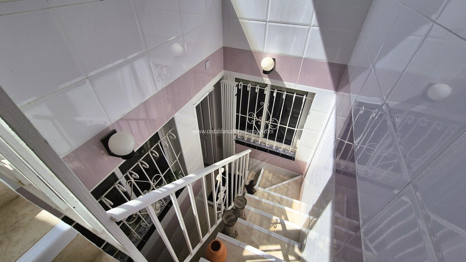 Resale - Semi - Detached Villa - Villamartin - Costa Blanca