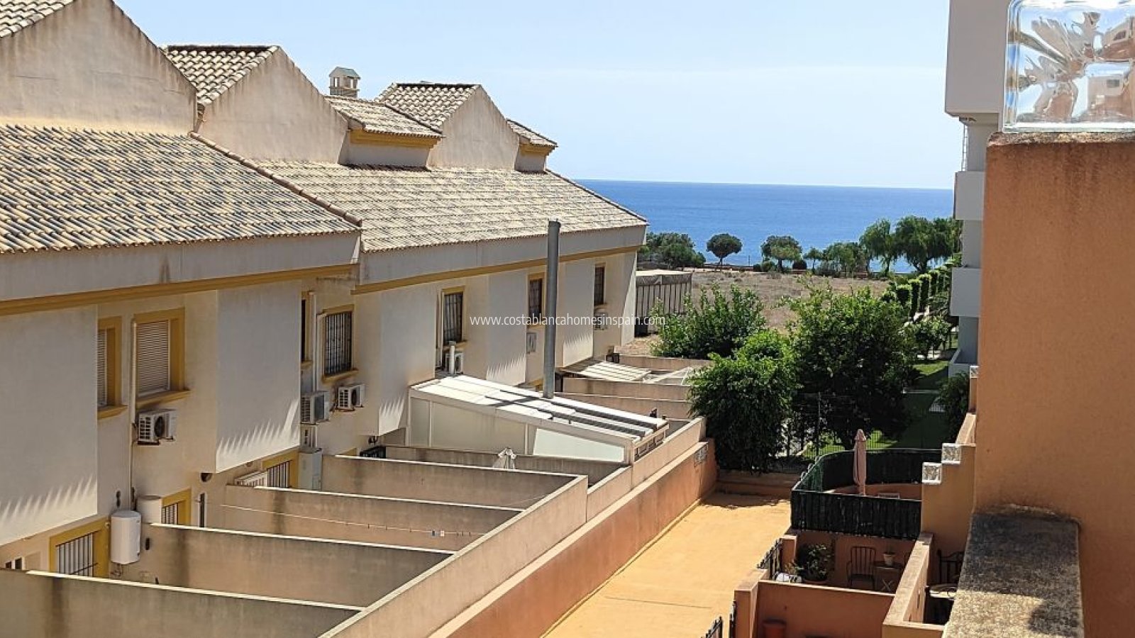 Resale - Townhouse - Cabo Roig