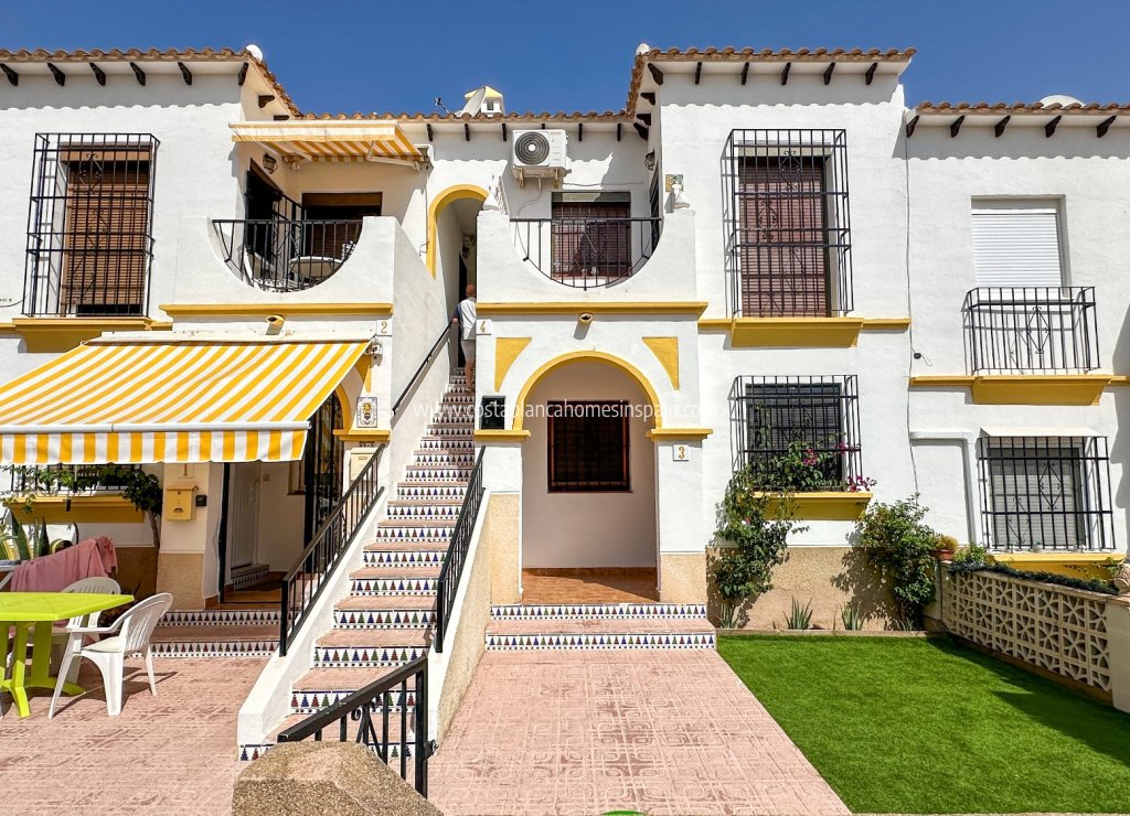 Resale - Townhouse - San Miguel de Salinas - Bellavista