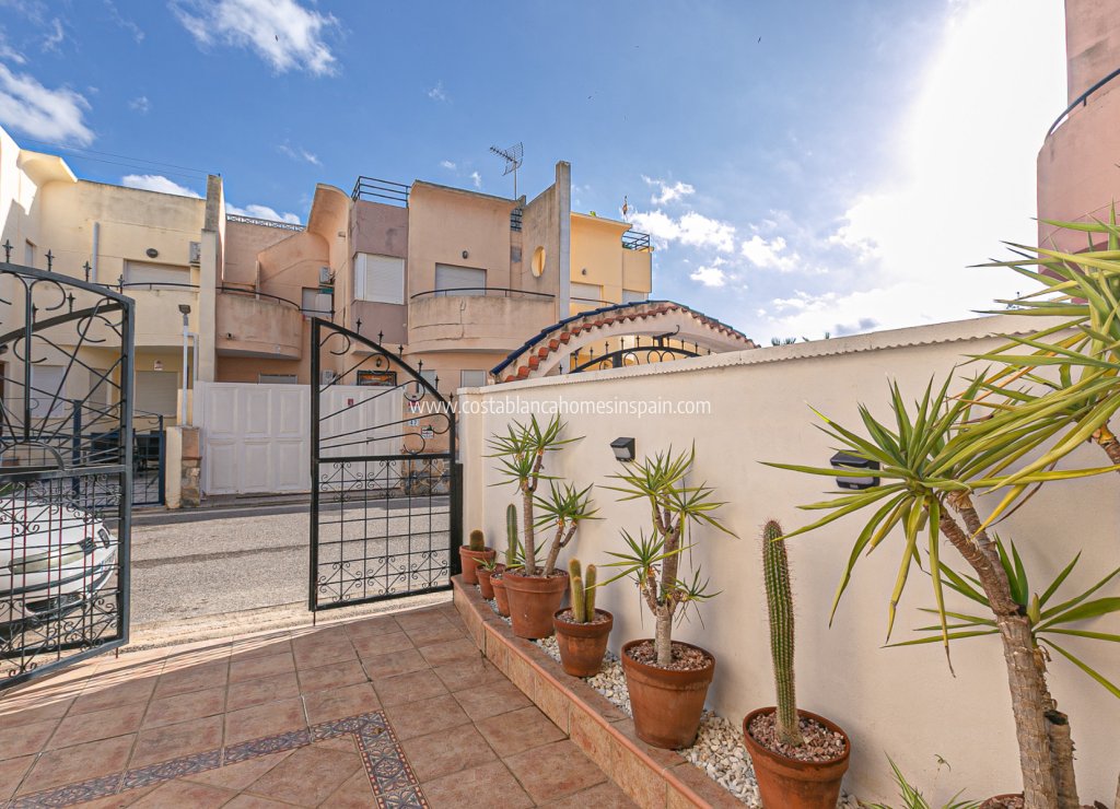 Resale - Townhouse - Torrevieja - Torretas