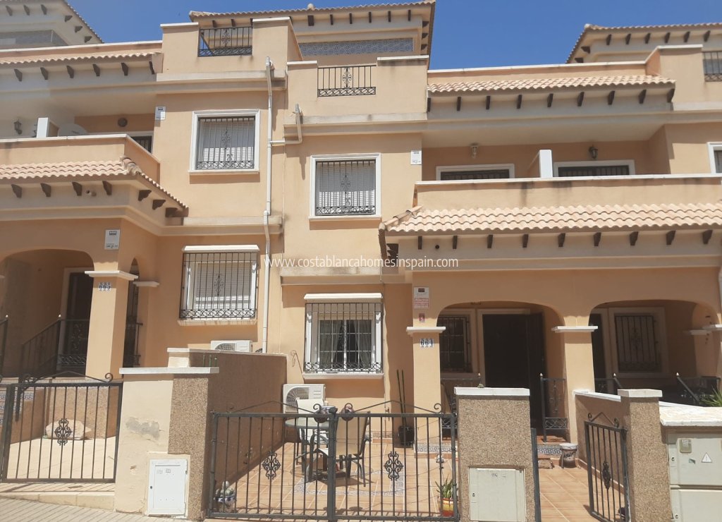 Resale - Townhouse - Villamartin - Costa Blanca
