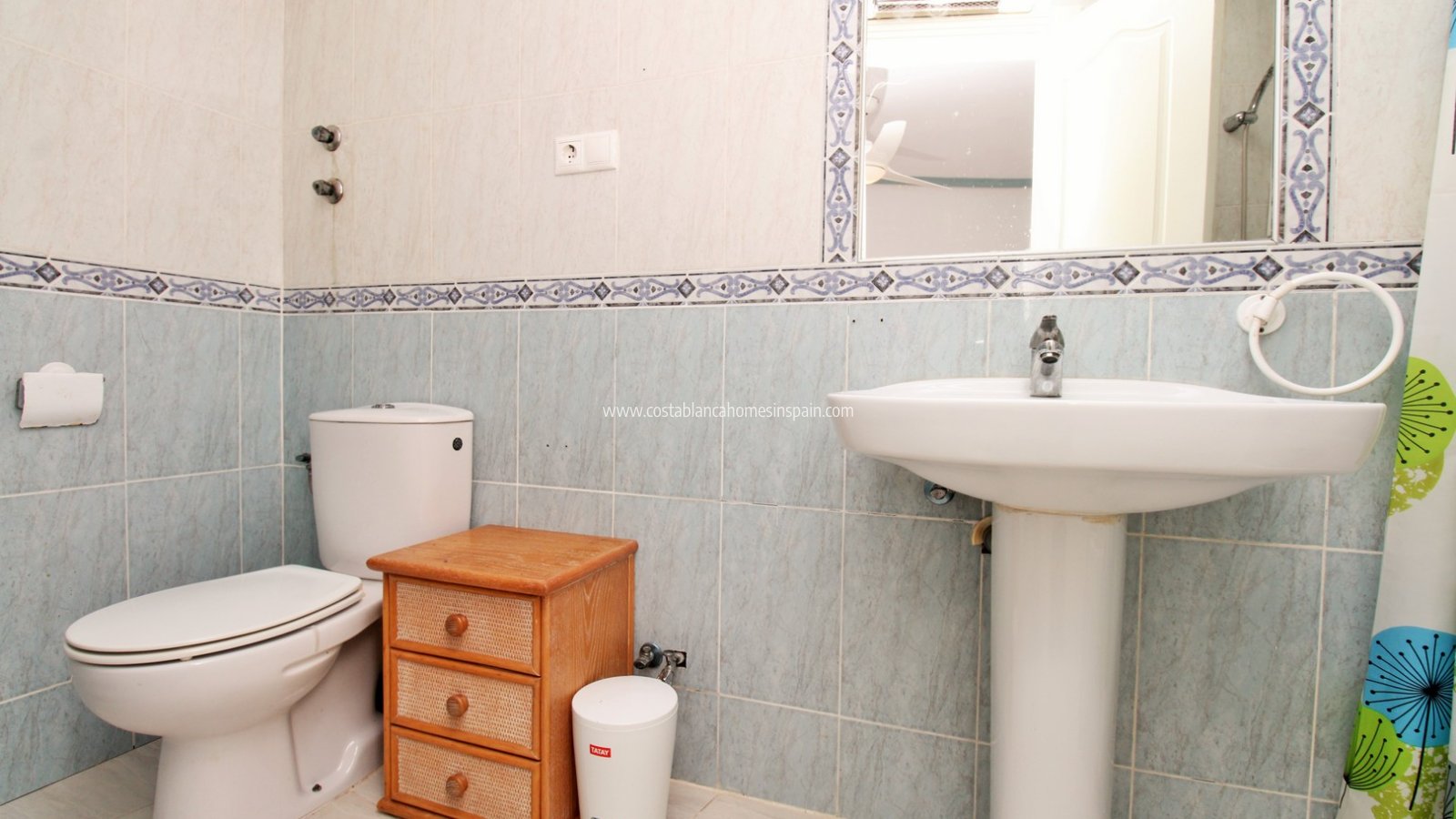 Resale - Townhouse - Villamartin