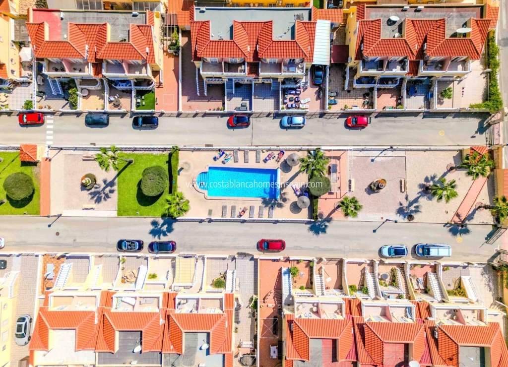 Resale - Townhouse - Villamartin