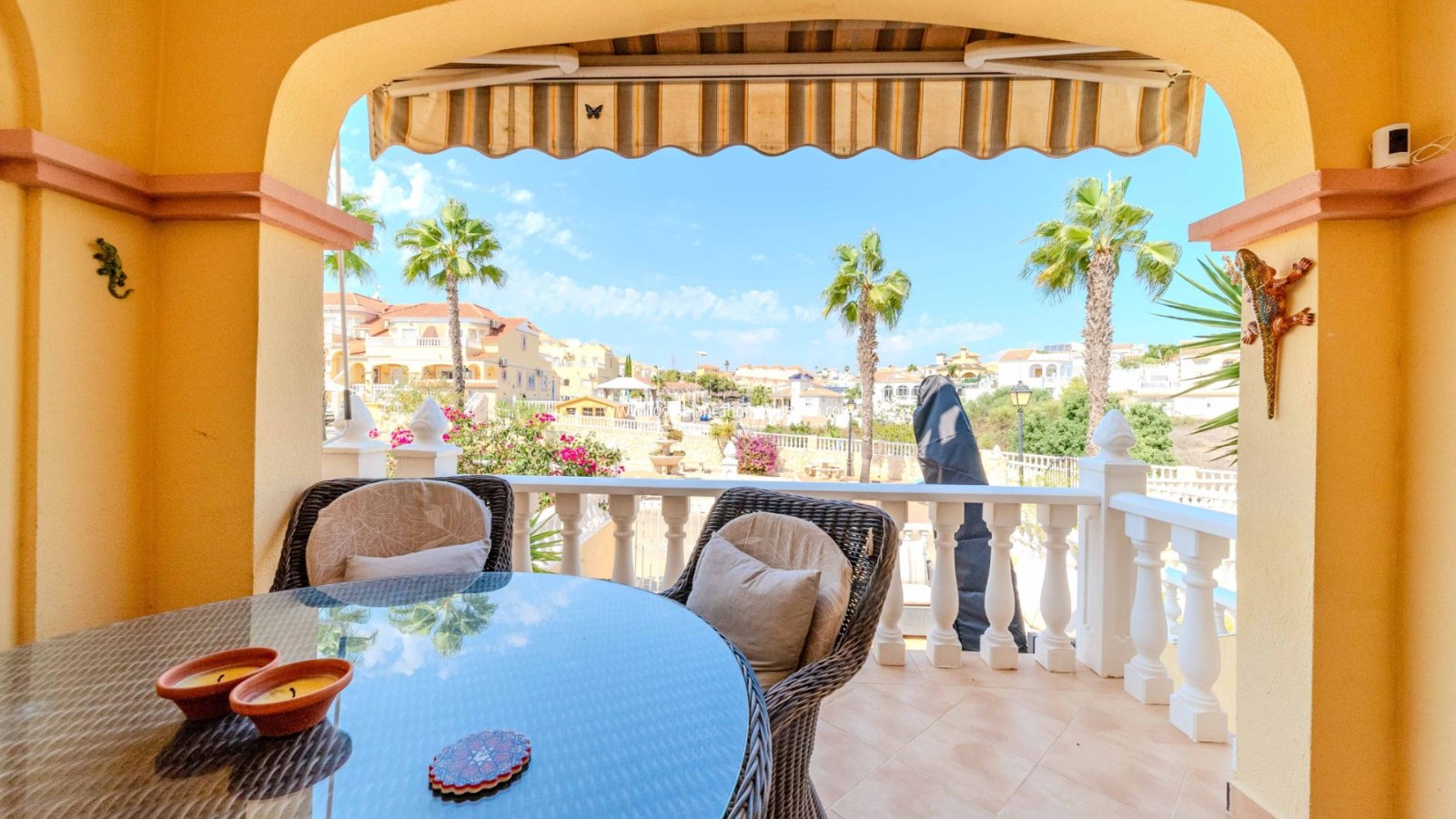 Resale - Townhouse - Villamartin