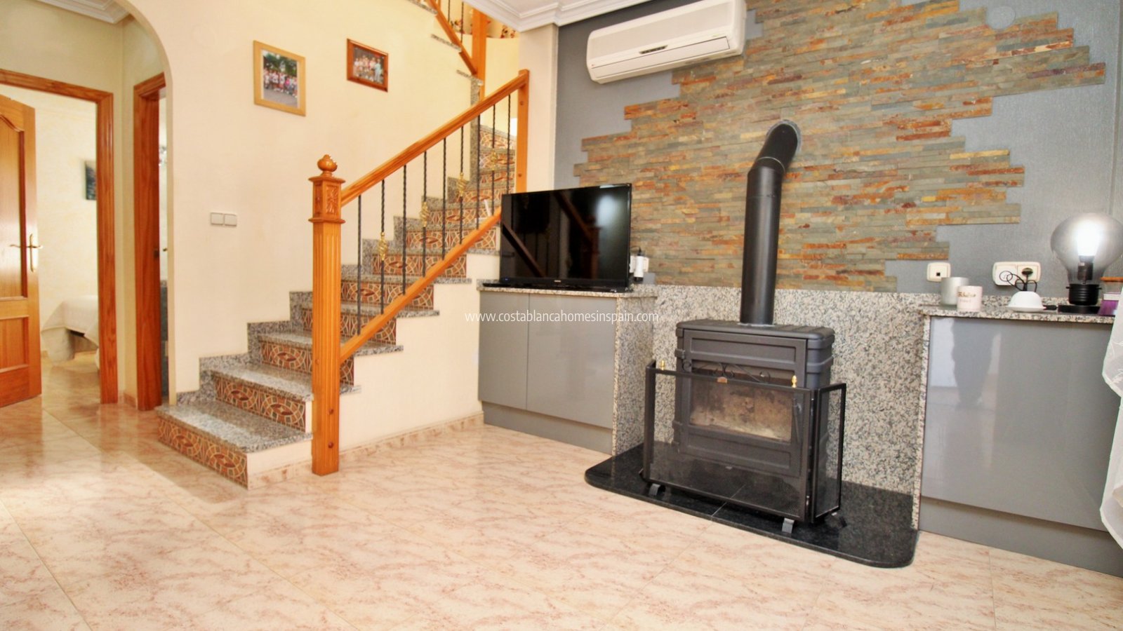 Resale - Townhouse - Villamartin
