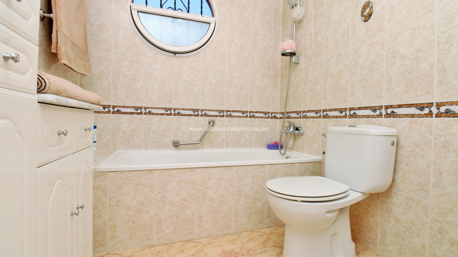 Resale - Townhouse - Villamartin