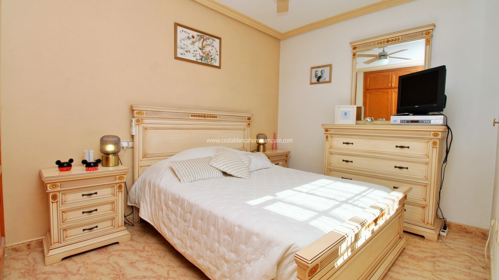 Resale - Townhouse - Villamartin