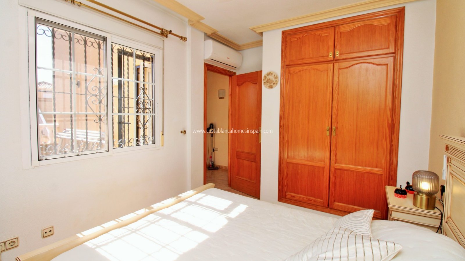 Resale - Townhouse - Villamartin