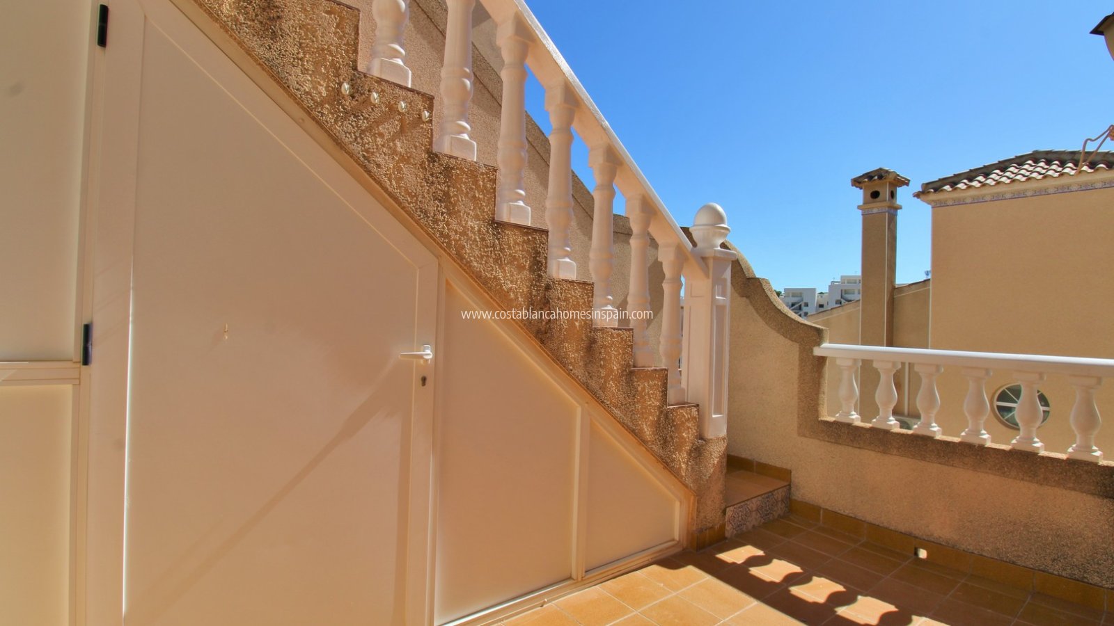 Resale - Townhouse - Villamartin