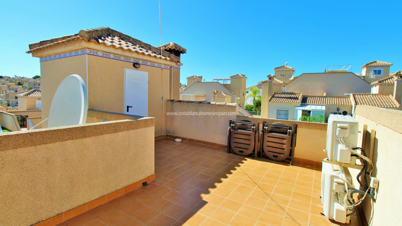 Resale - Townhouse - Villamartin