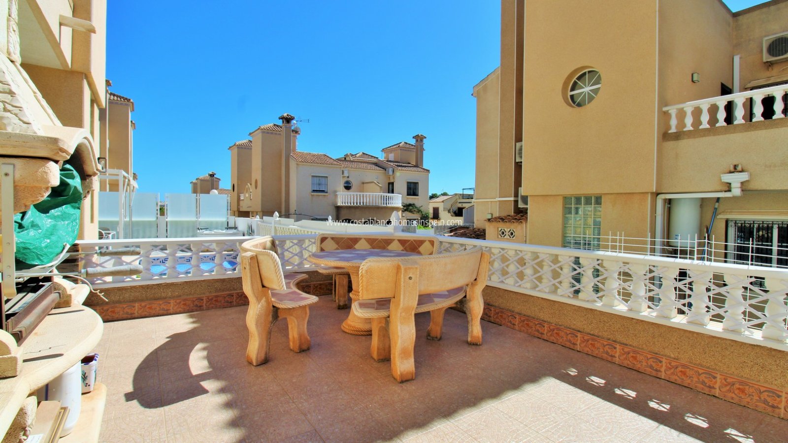 Resale - Townhouse - Villamartin