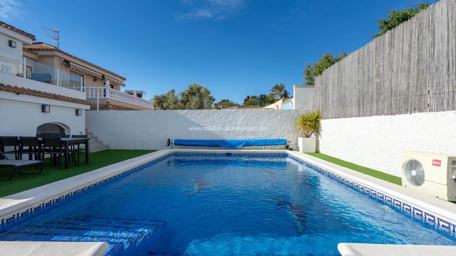 Resale - villa - LOS BALCONES